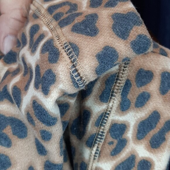 BRAND NEW!!  Anthropologie Easel Cheetah Print Distressed Top - Picture 5 of 10